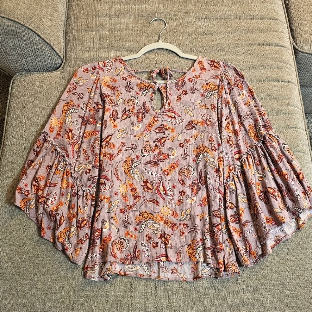 Daytrip Light Purple Paisley Boho Flare Sleeve Casual Festive Top Size Small